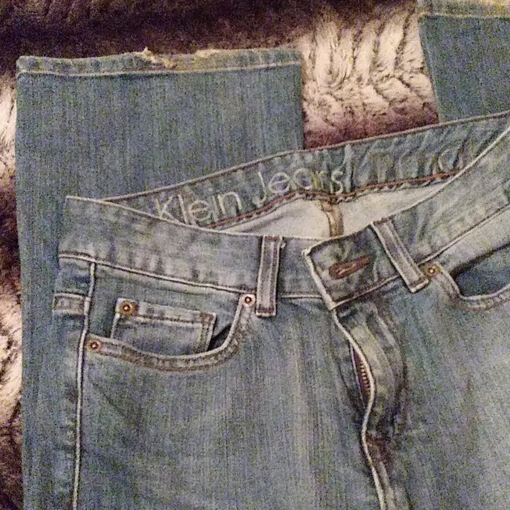 Calvin Klein - Picture 5 of 6